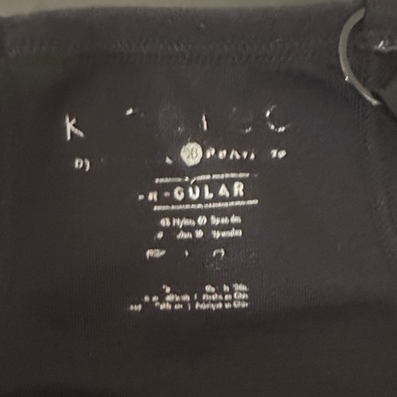 Kindred Bravely Black Maternity Sports Bra - Picture 3 of 3